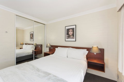 Subiaco Village 30 - Accommodation Sunshine Coast 13