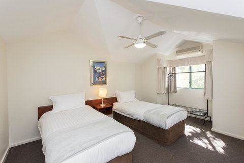 Subiaco Village 30 - Accommodation Sunshine Coast 24