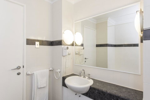 Subiaco Village 30 - Accommodation Sunshine Coast 15