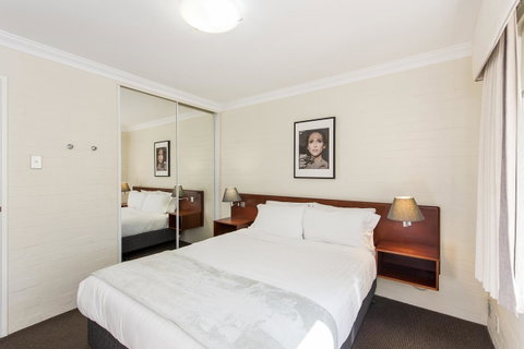 Subiaco Village 30 - Accommodation Sunshine Coast 12