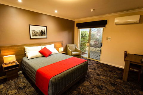 Quality Hotel Bayswater - Accommodation Sunshine Coast 1