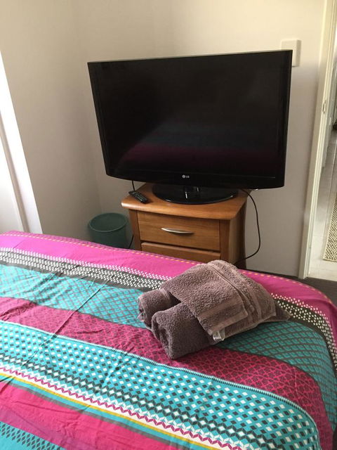 Lakeside Views - Accommodation Sunshine Coast 1