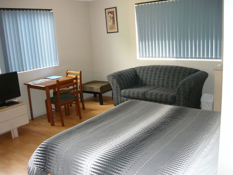 Albany Apartments - Accommodation Sunshine Coast 2