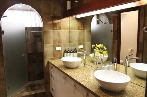 Jacaranda Hideaway Bed & Breakfast - Accommodation Sunshine Coast 7