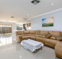 Rainbow Dream House - Accommodation Sunshine Coast