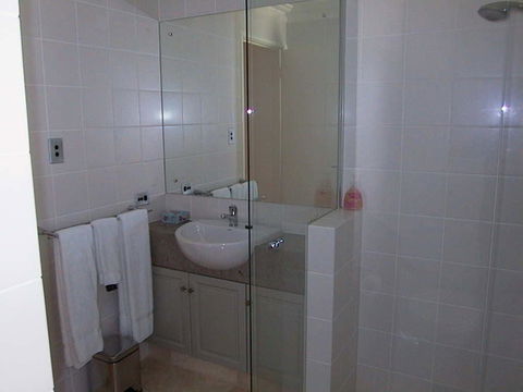 West End District Apartments - Accommodation Sunshine Coast 19