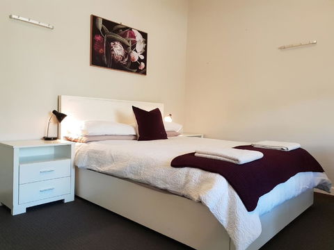 Stirling Apartments - Studio 1 - Accommodation Sunshine Coast 6