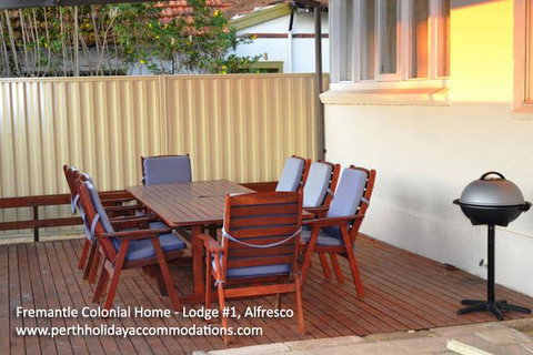 Fremantle Colonial Home - Accommodation Sunshine Coast 12