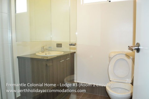 Fremantle Colonial Home - Accommodation Sunshine Coast 16