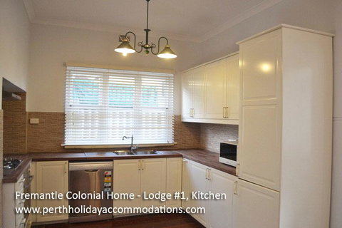 Fremantle Colonial Home - Accommodation Sunshine Coast 39