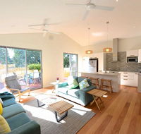 Sunny Blinco Street House - Accommodation Sunshine Coast