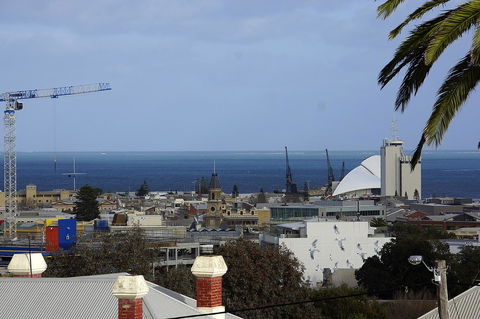 Studio 208 With Ocean Views - Accommodation Sunshine Coast 22