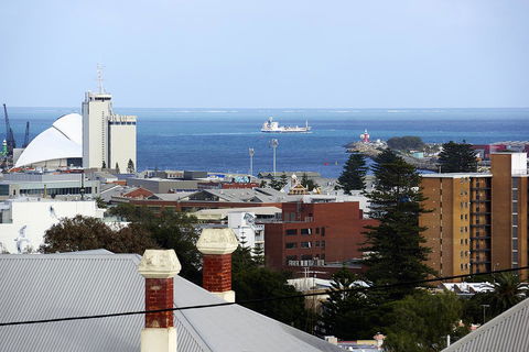 Studio 208 With Ocean Views - Accommodation Sunshine Coast 19