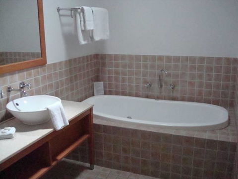 Presidential Bungalow - Accommodation Sunshine Coast 3