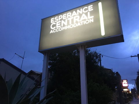 Esperance Central Accommodation - Accommodation Sunshine Coast 12