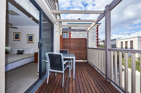 Fremantle Townhouse Unit 6 - Accommodation Sunshine Coast 10