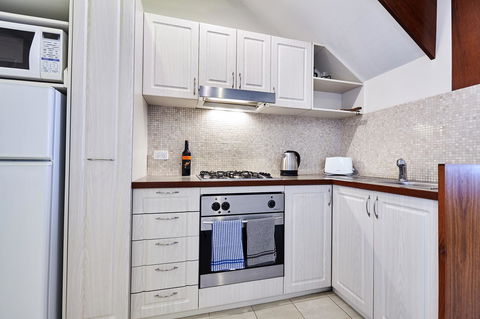 Fremantle Townhouse Unit 6 - Accommodation Sunshine Coast 5
