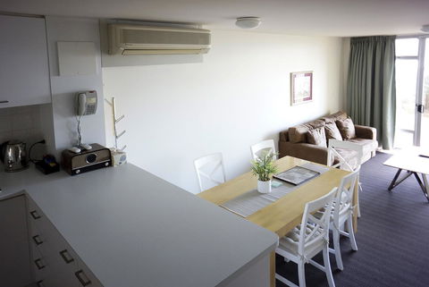 Oceanside 8 - Accommodation Sunshine Coast 7