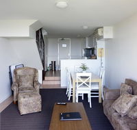Oceanside 8 - Accommodation Sunshine Coast