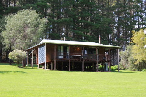 Hawke Brook Chalets - Accommodation Sunshine Coast 0