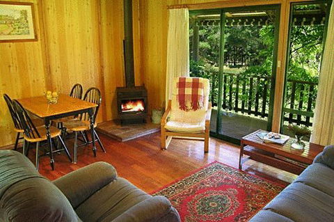 Hawke Brook Chalets - Accommodation Sunshine Coast 5
