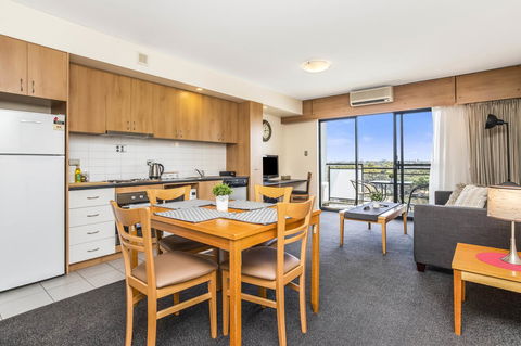 508 Stupendous Sunsets & Views Pool Gym Parking - Accommodation Sunshine Coast 10