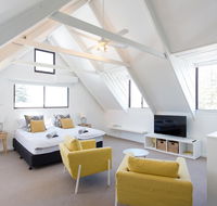 Monument Hill Townhouse - Fremantle - Accommodation Sunshine Coast