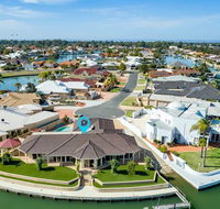 LA ANCHOR ON THE CANALS MANDURAH - Accommodation Sunshine Coast