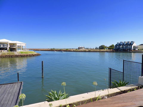 Oceans Edge - Busselton - Accommodation Sunshine Coast 15