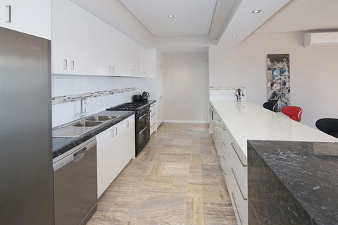 Oceans Edge - Busselton - Accommodation Sunshine Coast 11