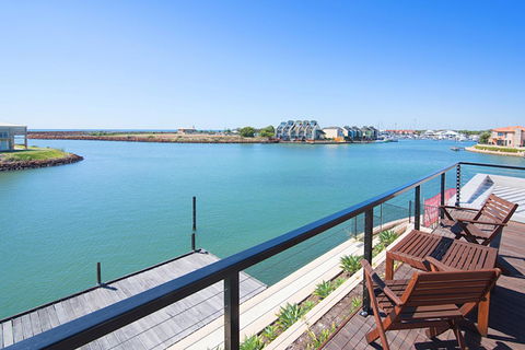 Oceans Edge - Busselton - Accommodation Sunshine Coast 1