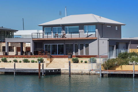 Oceans Edge - Busselton - Accommodation Sunshine Coast 0