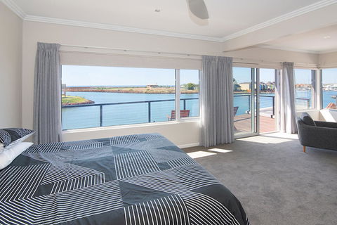 Oceans Edge - Busselton - Accommodation Sunshine Coast 5