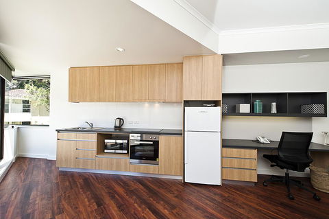 St Catherine\'s On Park - Accommodation Sunshine Coast 3