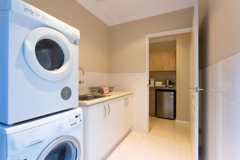 Sorrento Beach Manor - Accommodation Sunshine Coast 23