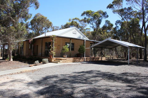 Kendenup Cottages And Lodge - Accommodation Sunshine Coast 20