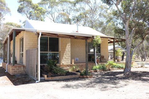 Kendenup Cottages And Lodge - Accommodation Sunshine Coast 22