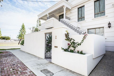 Ada South Fremantle - Accommodation Sunshine Coast 0