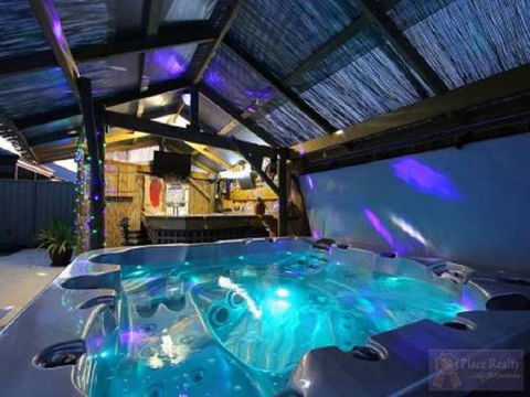 South Yunderup Holiday Rental - Accommodation Sunshine Coast 0