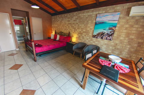 Esperance Foreshore Apartments - Accommodation Sunshine Coast 4