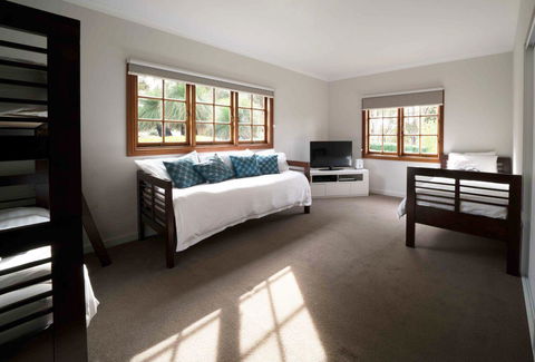 The Farmhouse - Accommodation Sunshine Coast 10