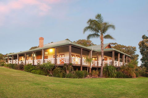 The Farmhouse - Accommodation Sunshine Coast 0