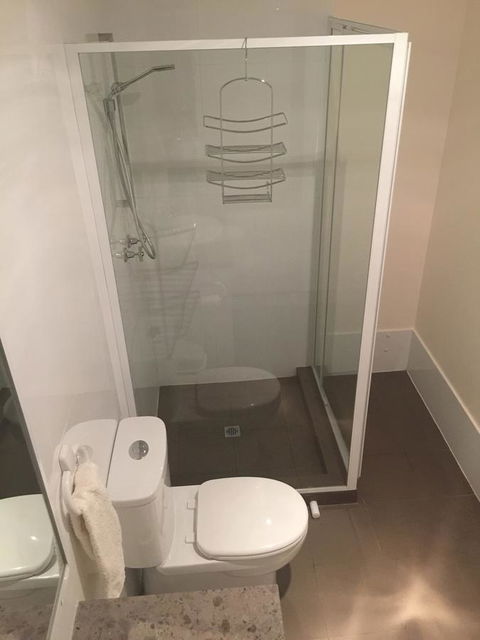 The Royal Dolphin Bed & Breakfast Safety Bay - Accommodation Sunshine Coast 29