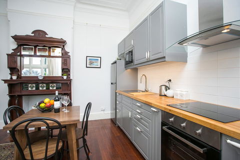 Danum House - Accommodation Sunshine Coast 1