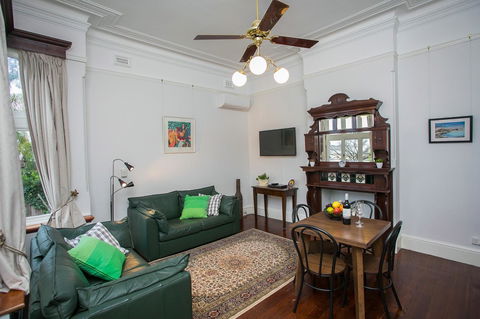 Danum House - Accommodation Sunshine Coast 8