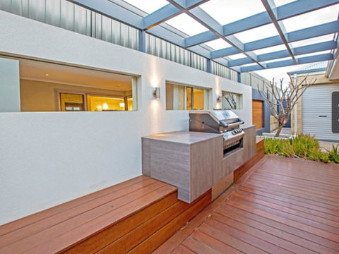 Magnificent Beach Retreat - Accommodation Sunshine Coast 36