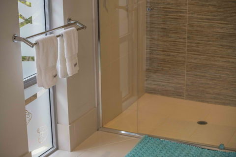 Magnificent Beach Retreat - Accommodation Sunshine Coast 12