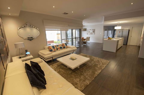 Magnificent Beach Retreat - Accommodation Sunshine Coast 23