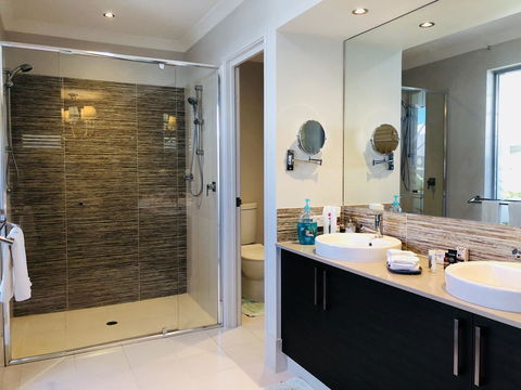 Magnificent Beach Retreat - Accommodation Sunshine Coast 11