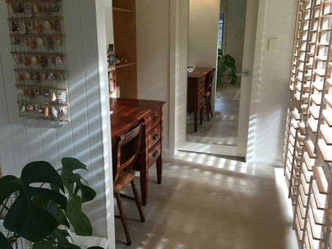 DESIGNER'S STUDIO - Accommodation Sunshine Coast 10